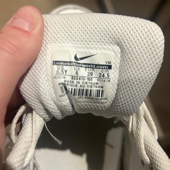 White Airmax 90 Women’s - Picture 5 of 6